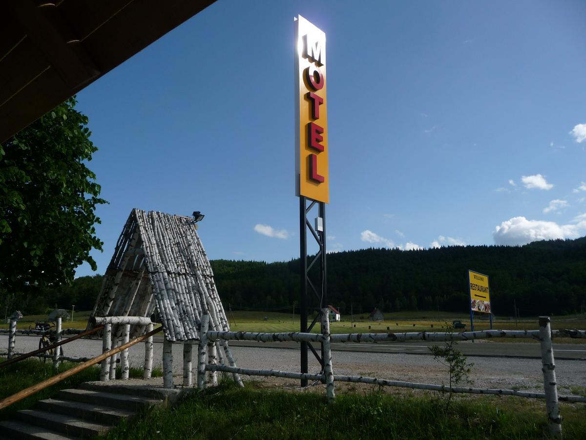 פלוזינה Motel Zaborje מראה חיצוני תמונה