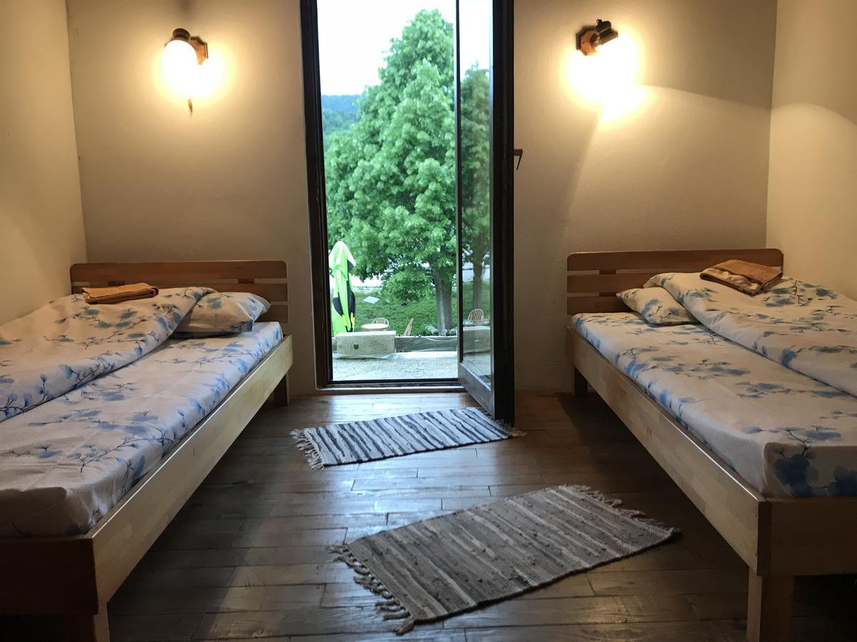 פלוזינה Motel Zaborje מראה חיצוני תמונה