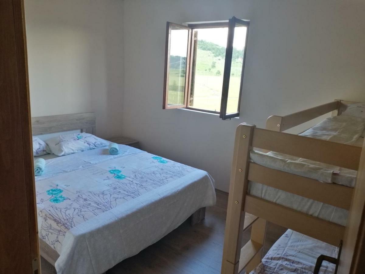 פלוזינה Motel Zaborje מראה חיצוני תמונה